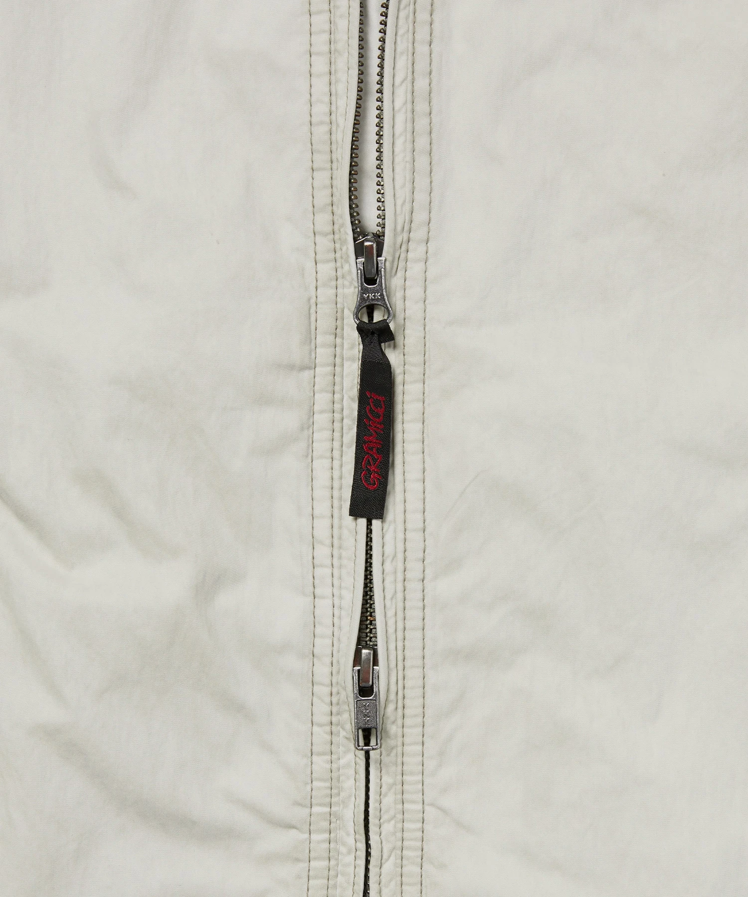 zoomed-item