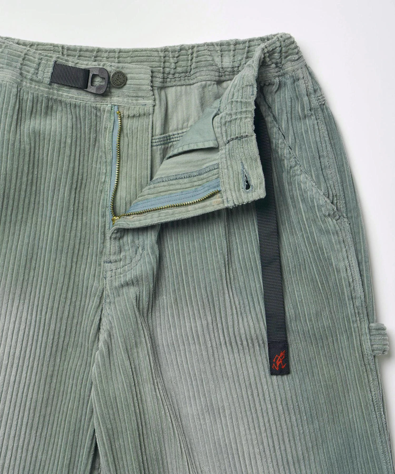zoomed-item