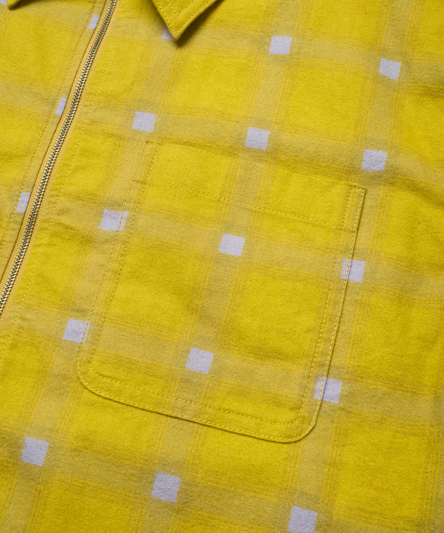 zoomed-item