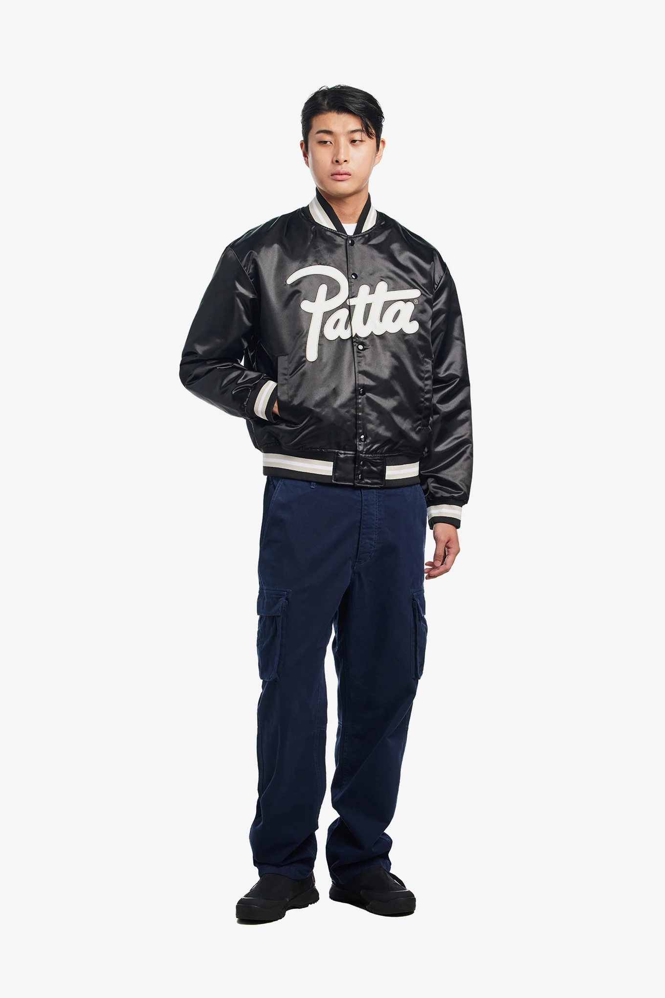 SCRIPT LOGO SATIN VARSITY JACKET-PATTA-190000 | 웍스아웃